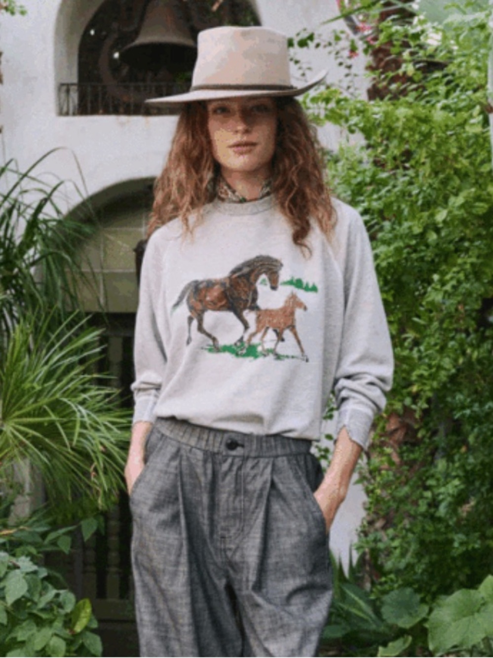 THE GREAT. The College Graphic Sweatshirt in Running Horses - Picture 2 of 9